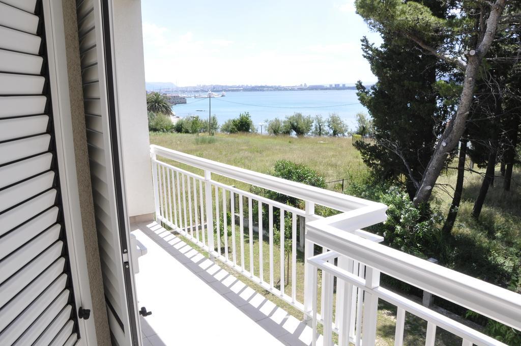 Villa Flora Kaštela Zimmer foto